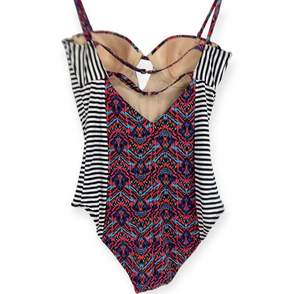 Tart Swimwear Collection Keyhole Cut Out Underwire Pushup Bra One Piece Swimsuit - Picture 6 of 13